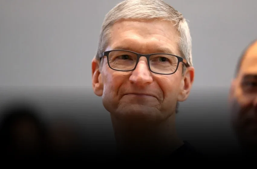 Apple’s Services Slide: A Quiet Bell Tolling for Its Post-iPhone Strategy