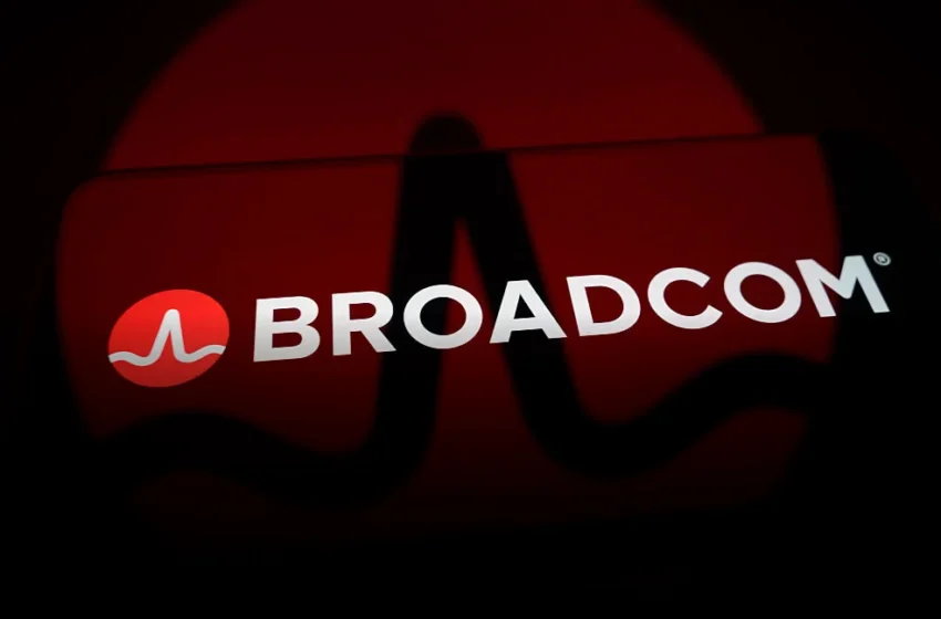  Broadcom’s Audit Blitz: The Global Enterprise Squeeze on VMware Customers