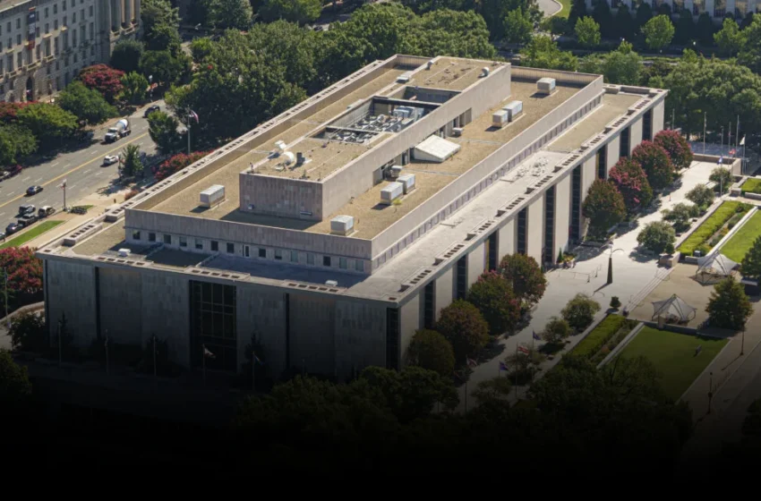  When History Becomes Algorithm: The Smithsonian, State Power, and Digital Truth